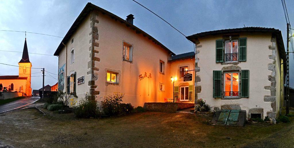 La Ferme Des 3 Suissesses Bed & Breakfast Saint-Paul  Exterior photo