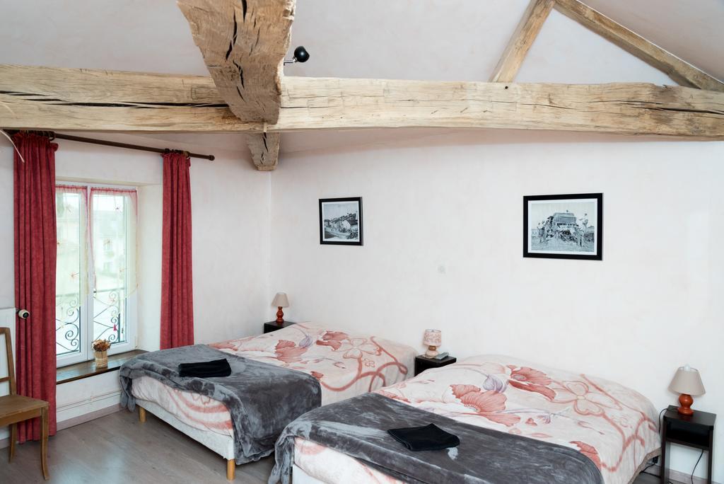 La Ferme Des 3 Suissesses Bed & Breakfast Saint-Paul  Exterior photo